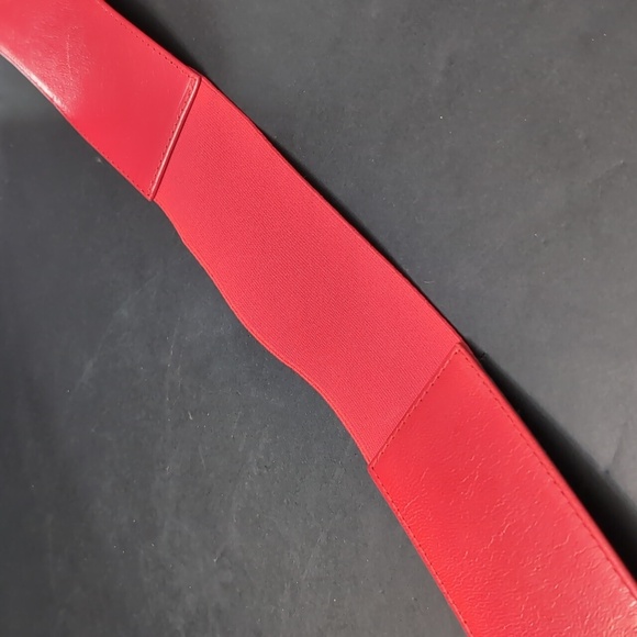 Suzi Roher Women's Red Stretch Belt With Metal Buckle,Size S. - Picture 4 of 7